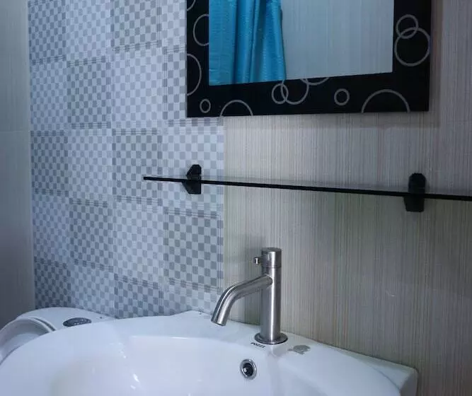 Retkeilymaja Ea Apartelle Metro Vigan