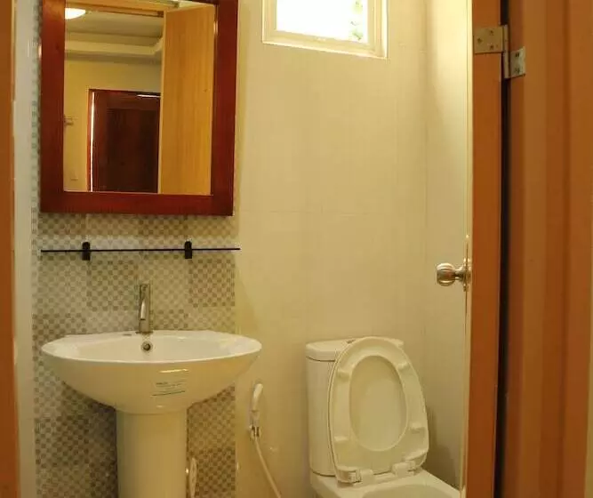 Retkeilymaja Ea Apartelle Metro Vigan