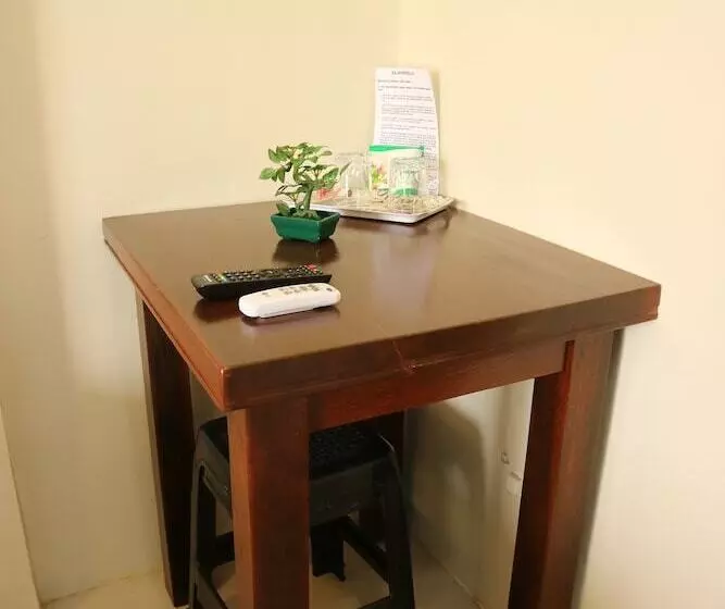 Retkeilymaja Ea Apartelle Metro Vigan