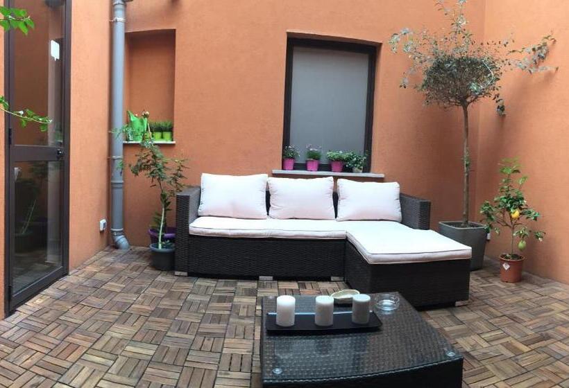 تختخواب و صبحانه Ottomood Ala Ovest Catania Centro