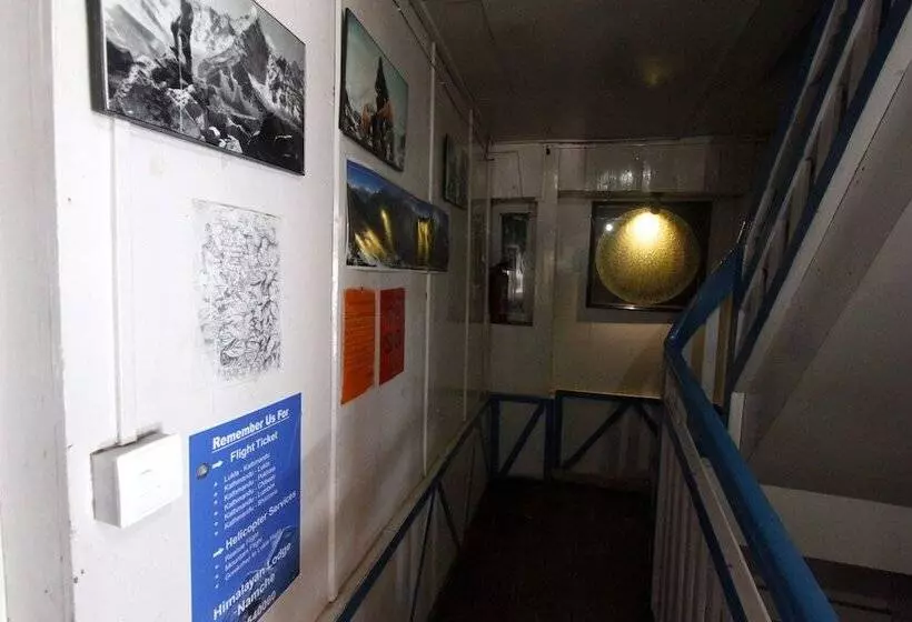 هتل Himalayan Lodge