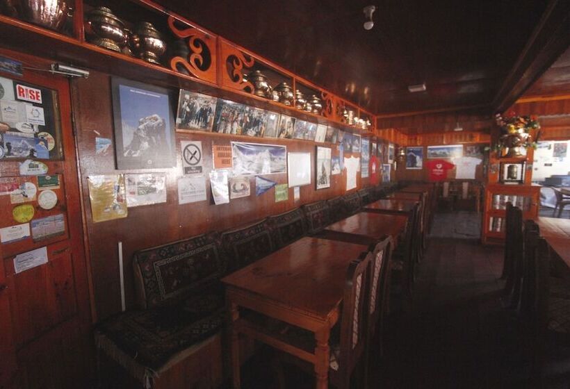 ホテル Himalayan Lodge