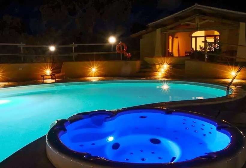 هتل روستایی Agriturismo La Luciana