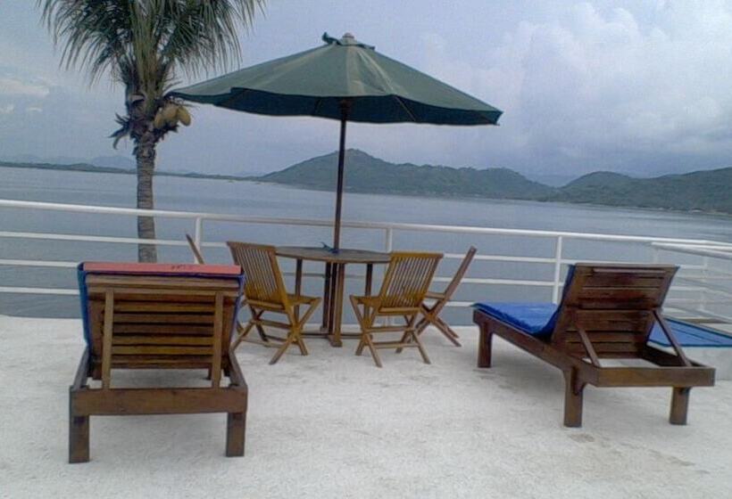 ホテル The Place Beach Bungalows