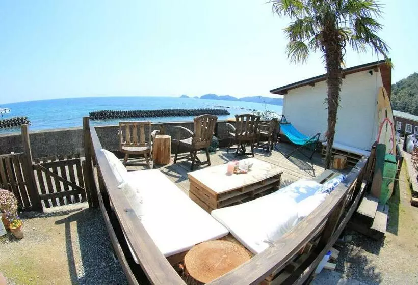 Majatalo Pavilionsurf&lodge