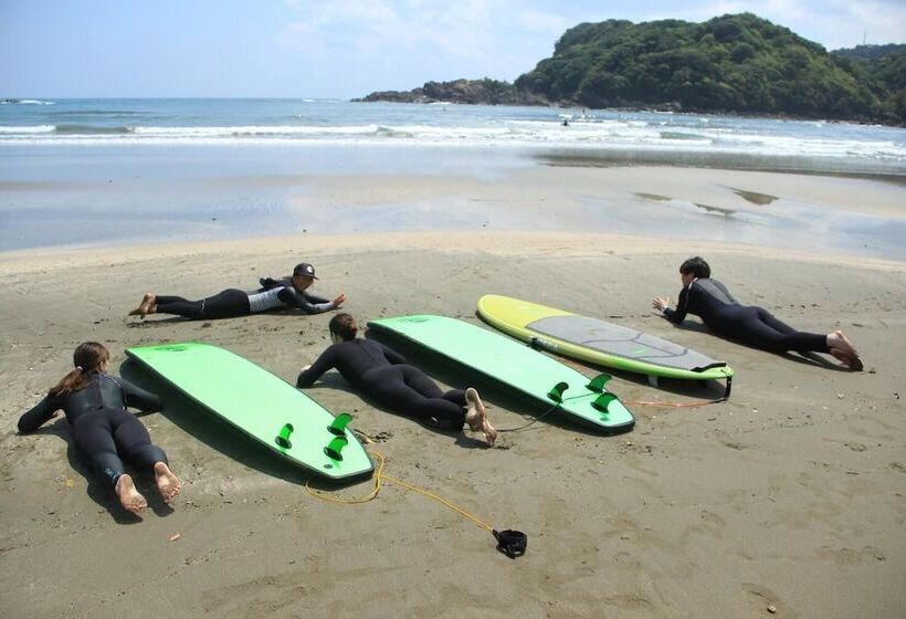 ペンション Pavilionsurf&lodge