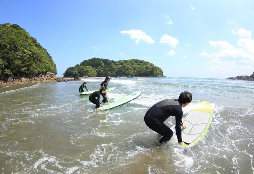 ペンション Pavilionsurf&lodge