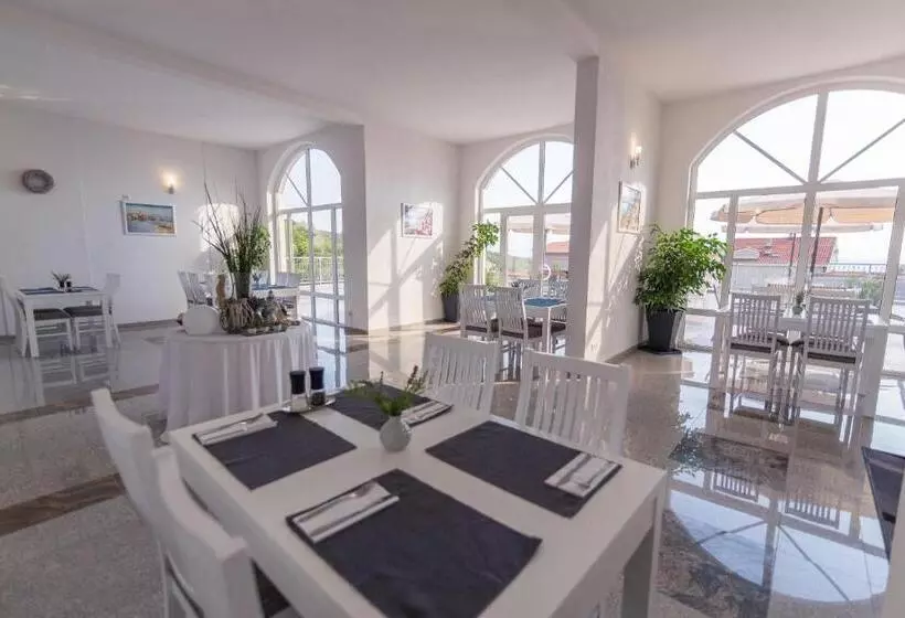 Majatalo White Stone Villa 43