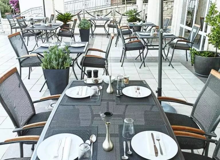 Majatalo White Stone Villa 43