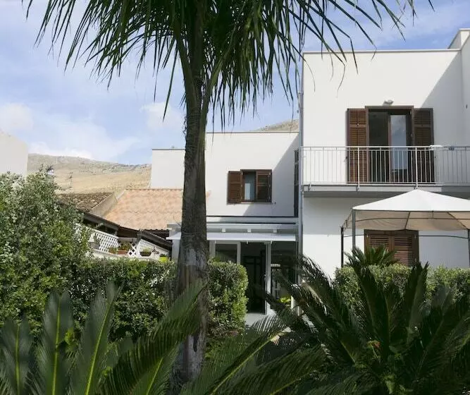 Rotte E Sentieri B&b