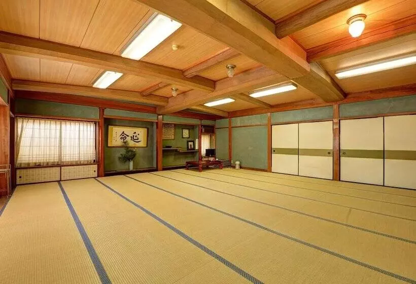 Ryokan Sakamotoya
