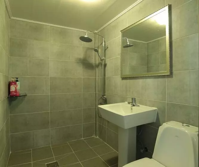 Seaview Pension