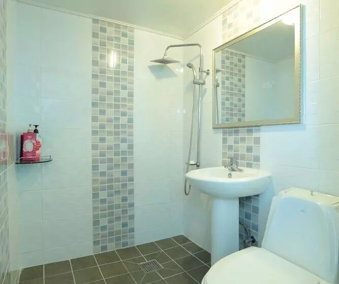Seaview Pension