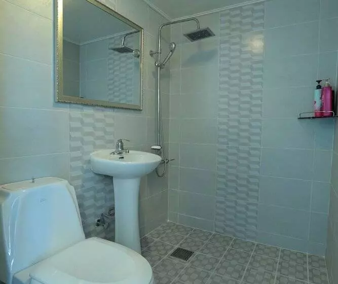Seaview Pension