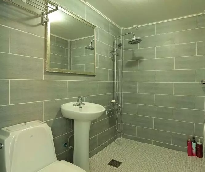 Seaview Pension