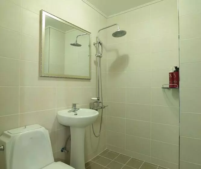 Seaview Pension