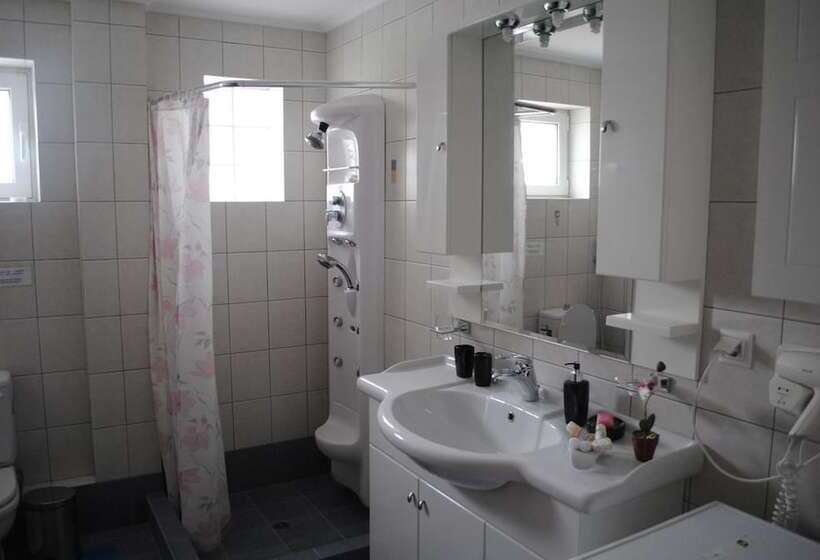 Skroponeria View Apartments