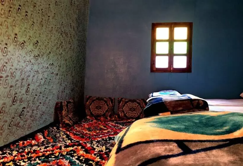 تختخواب و صبحانه Gite Entre Les Vallees