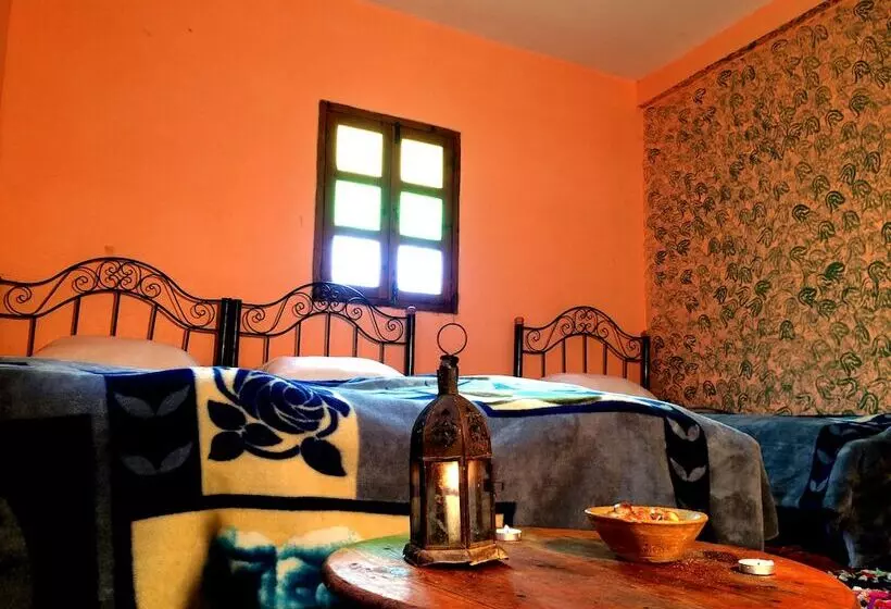 تختخواب و صبحانه Gite Entre Les Vallees