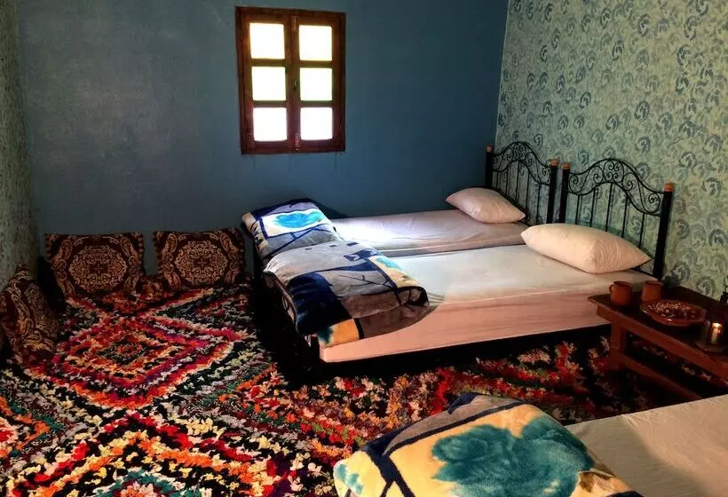 تختخواب و صبحانه Gite Entre Les Vallees