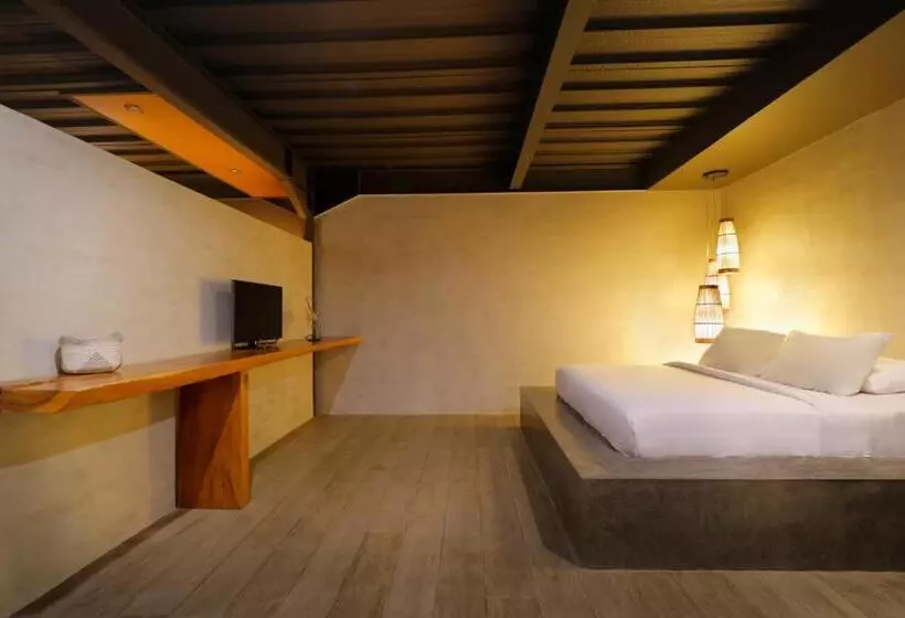 Clio Apartment