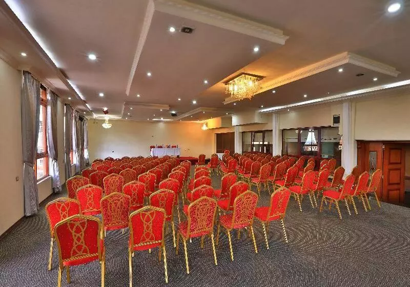 هتل Kenenisa Plus International