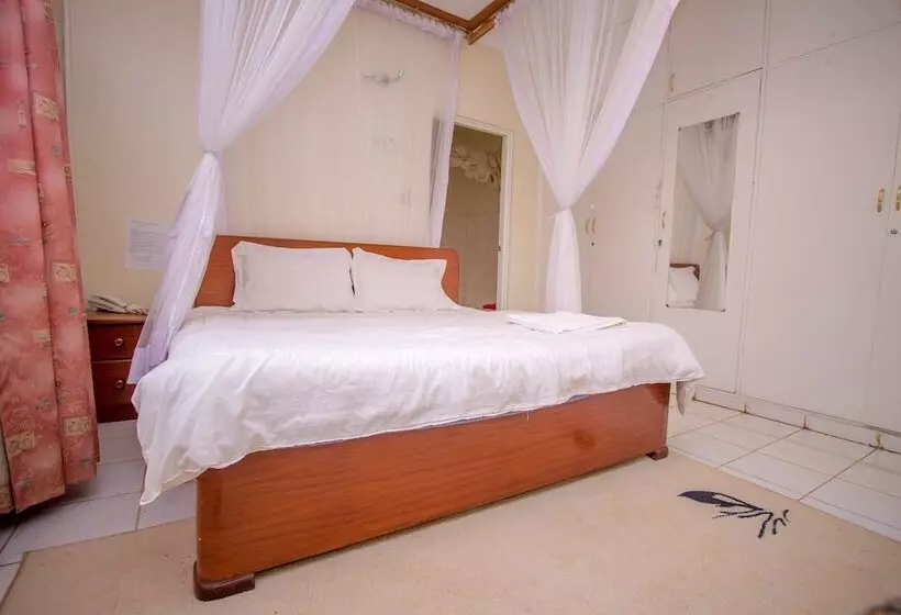 پانسیون Ivys Inn Guest House