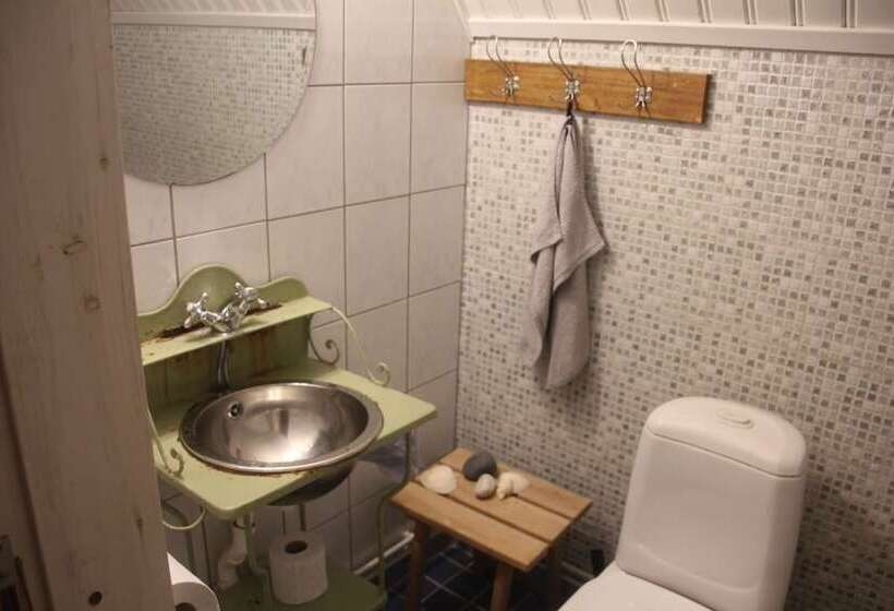 مسافرخانه Majatalo Veikeä Vuohi