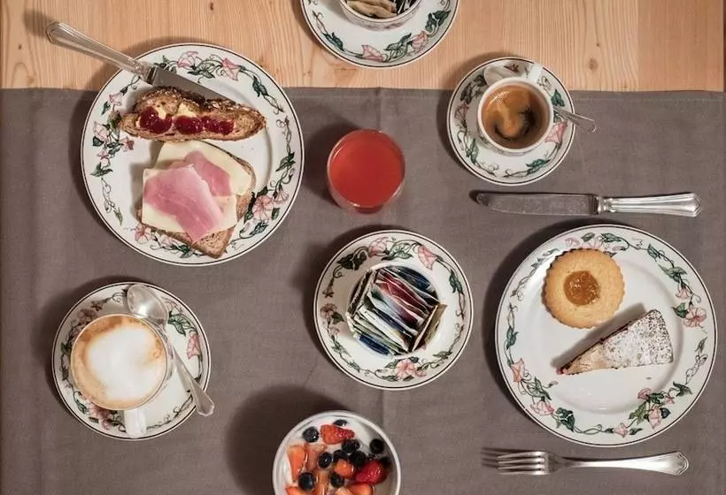 Hotelli Meuble Garni Della Contea