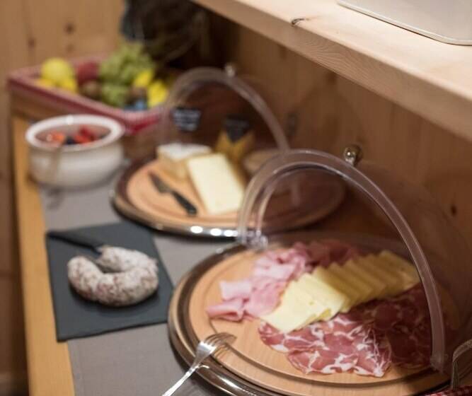 בית מלון כפרי Meuble Garni Della Contea