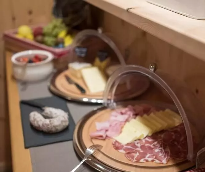 Hotelli Meuble Garni Della Contea