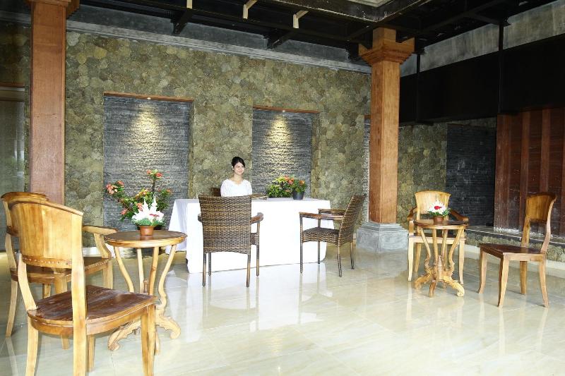 호텔 Puri Karang Besakih