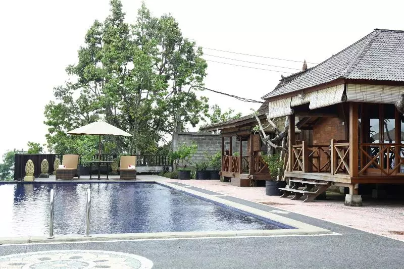 ホテル Puri Karang Besakih