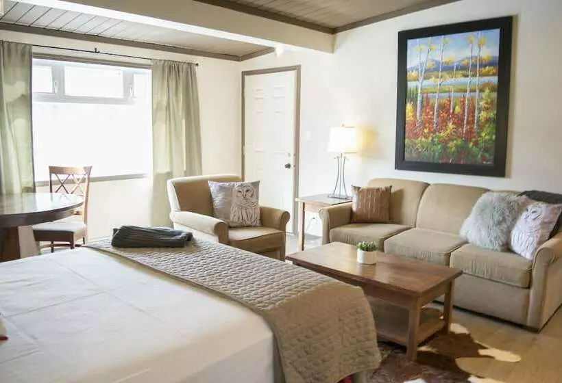 Hotelli Yamnuska Suites