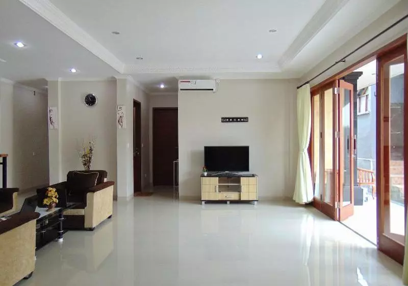 ペンション Dipondok Homestay Uluwatu