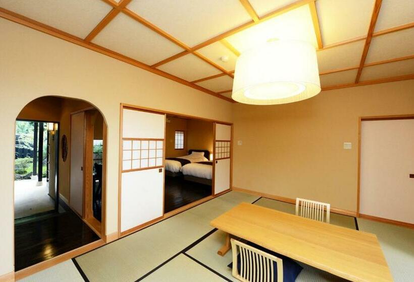 旅館 Ito Yukitei Kawana Bettei