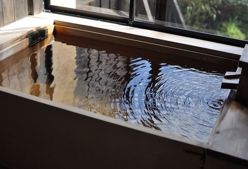 旅館 Ito Yukitei Kawana Bettei