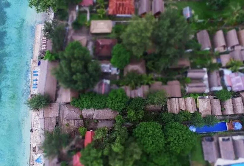 ホテル Damai Bungalows