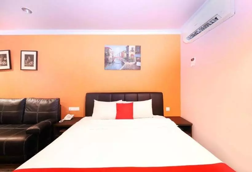 ホテル De Eco Inn (klang)