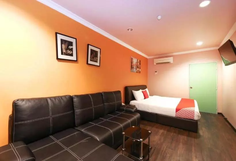 ホテル De Eco Inn (klang)