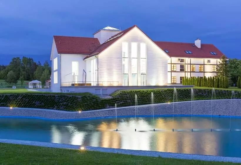 Hotelli Narie Resort & Spa