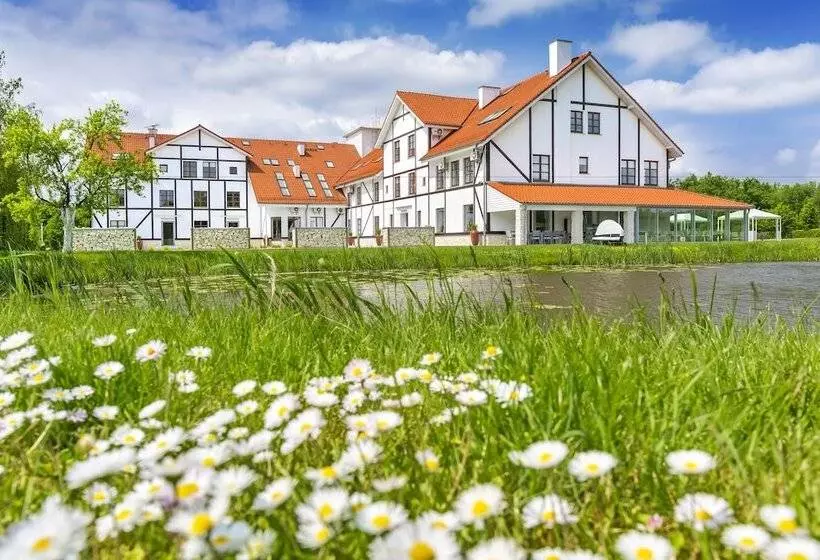 Hotelli Narie Resort & Spa