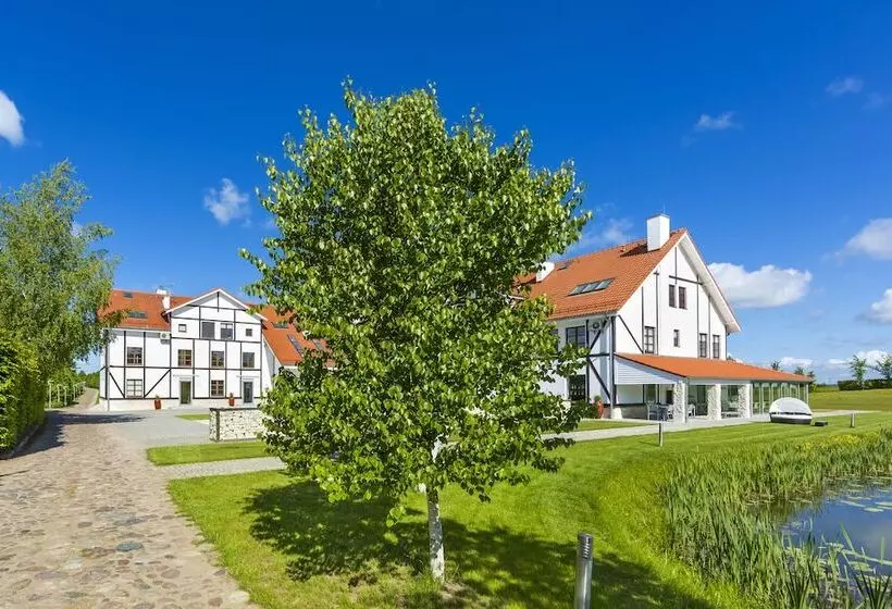 Hotelli Narie Resort & Spa