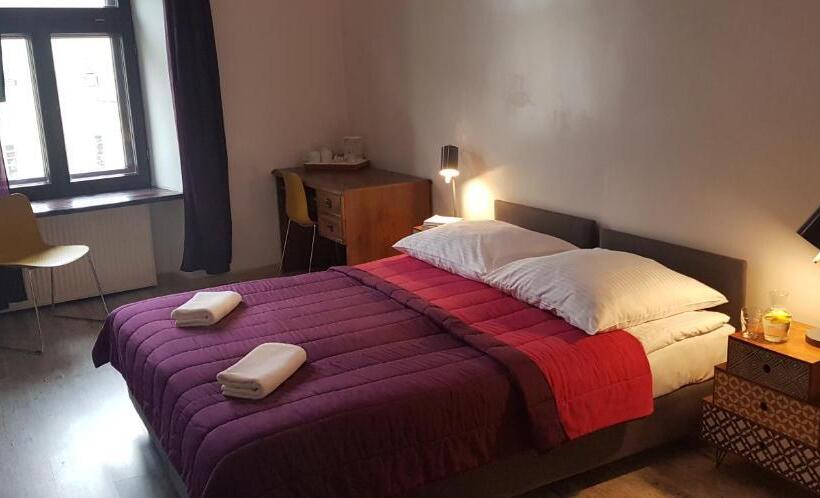 호스텔 Oki Doki Old Town