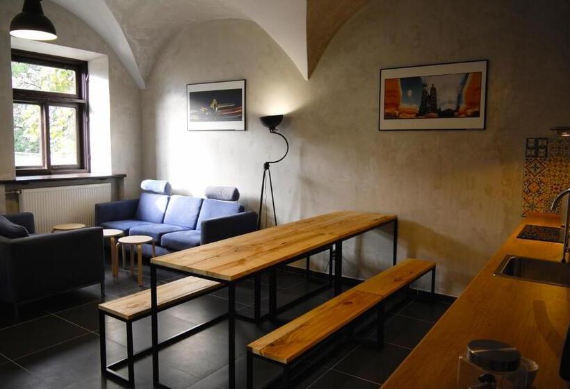 호스텔 Oki Doki Old Town