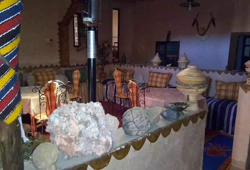 ペンション Gite Chez L'habitant Amzil