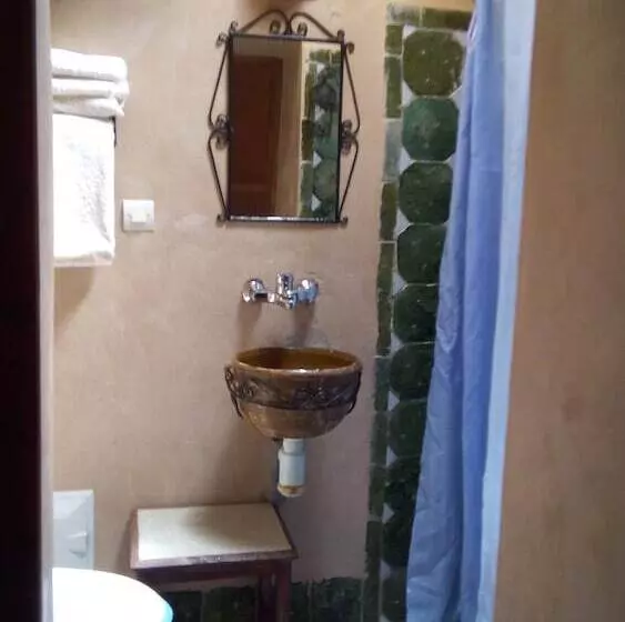 ペンション Gite Chez L'habitant Amzil