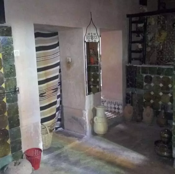 ペンション Gite Chez L'habitant Amzil