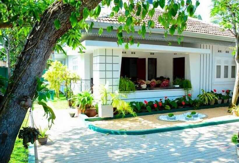 פנסיון Mama Beach Villa