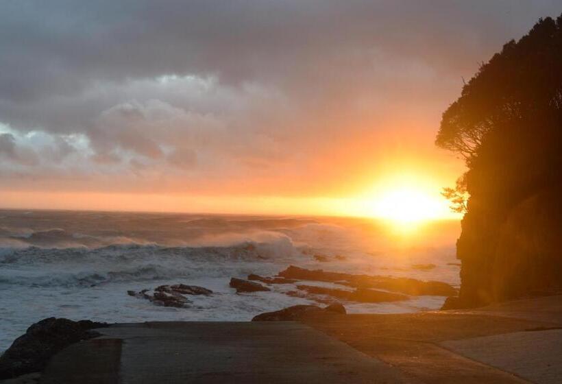 Ryokan Xyz Private Spa And Seaside Resort